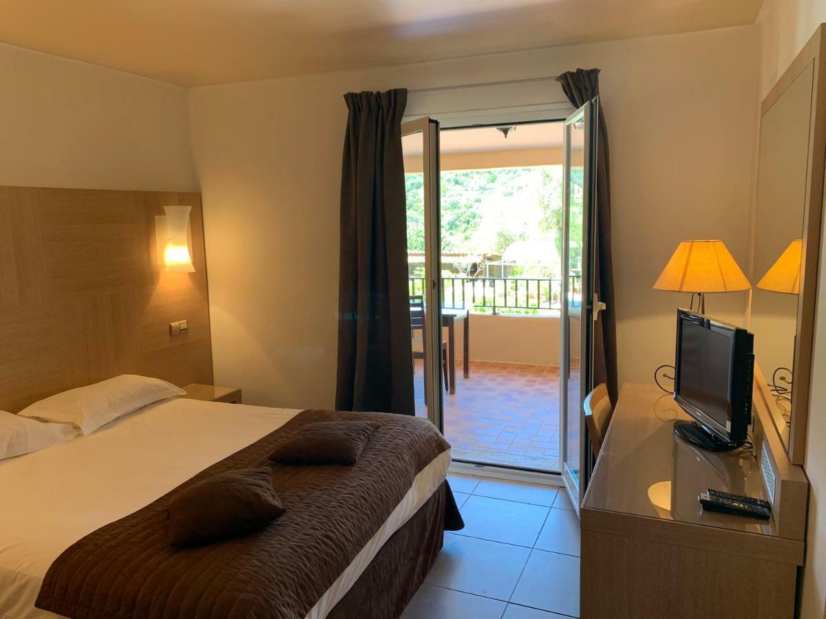 Domaine De L'Oriu Hotel Serriera  Bagian luar foto